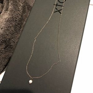 Small pearl necklace